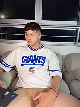 XXX chat uživo modela OLIVER_K