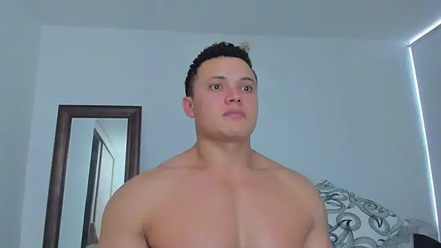 Chat XXX en directo de KingLevi01