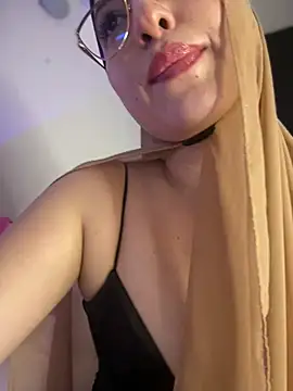 Badra_Abaid 现场XXX聊天