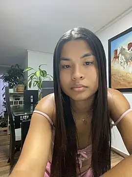 Romie_rous Chat XXX in diretta