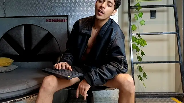 Jeey_Bee – Naživo XXX chat