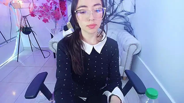 Veronica_miiller Chat XXX in diretta