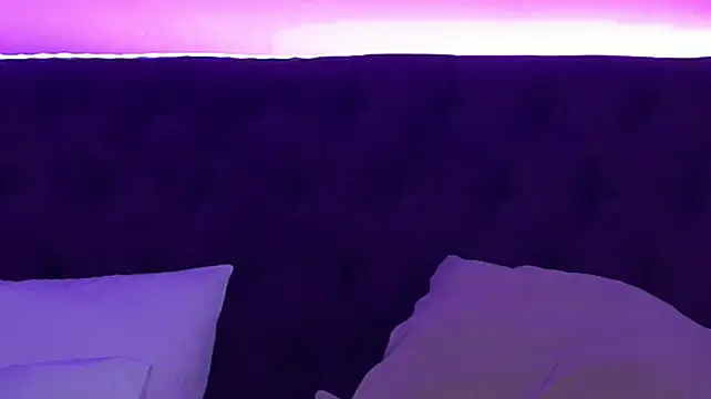 AliraNightvale Chat XXX live
