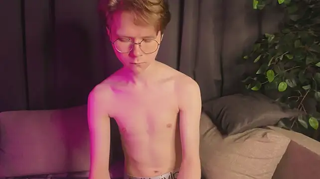 XXX chat uživo modela DanielSanders