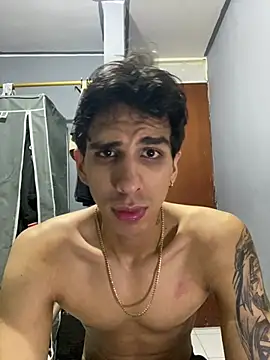 Chat +18 de Kael_bickcock ao vivo