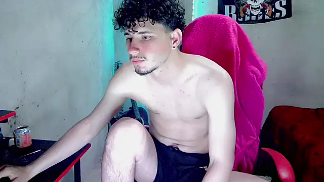 XXX chat uživo modela Atom_Hot