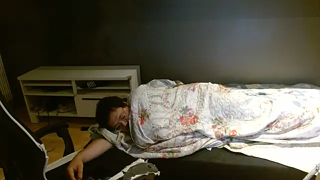 Czat XXX na żywo – Bebemickey75