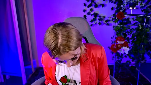 Kumiho_7777 Adlı Modelin Canlı XXX Sohbeti