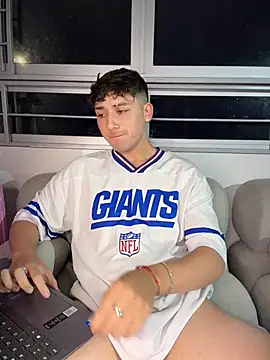 OLIVER_K – Naživo XXX chat