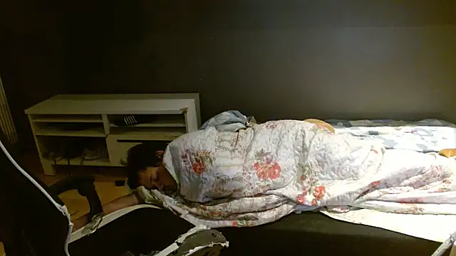 Bebemickey75's Live XXX Chat