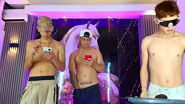Chat +18 de The_Boy_King_ ao vivo