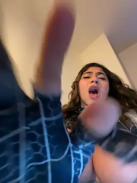 Chat +18 de Monica17 ao vivo
