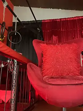 XXX chat uživo modela MistressAndre