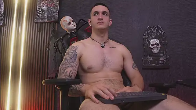 JacksonOlsenn XXX чат на живо