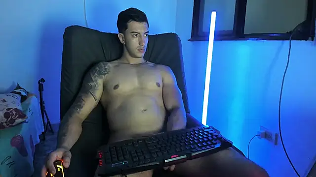 Онлайн чат XXX Axel_hendrick