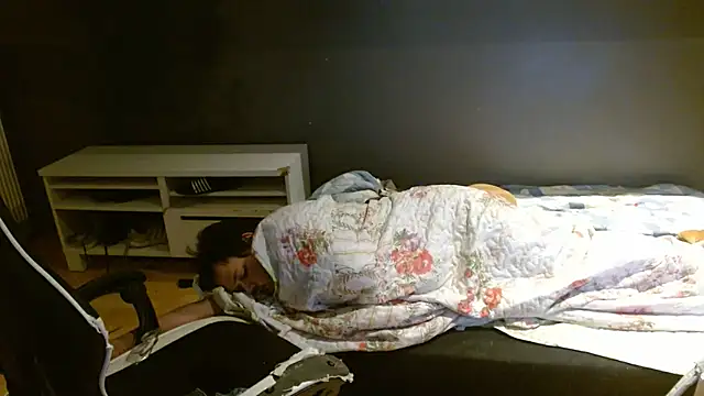 Chat XXX ao vivo de Bebemickey75