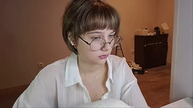 XXX chat uživo modela ExitedTroth