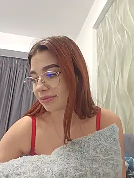 دردشة RedHeadFoxy الجنسية المباشرة