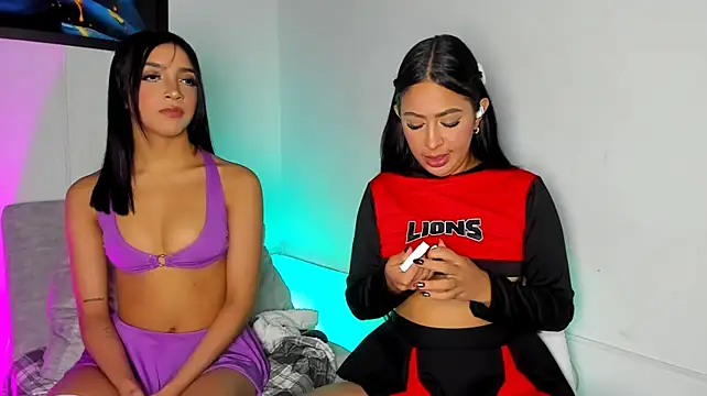 Scarlesth Show in webcam