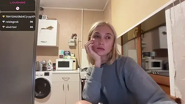 AngelJeni Adlı Modelin Canlı XXX Sohbeti