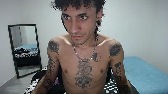 present_the_magic's Live XXX Chat