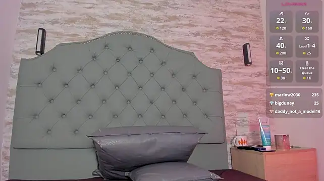 Chat XXX en directo de KataleyaVelvet