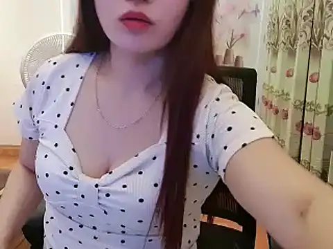 Miuu99's Live XXX Chat