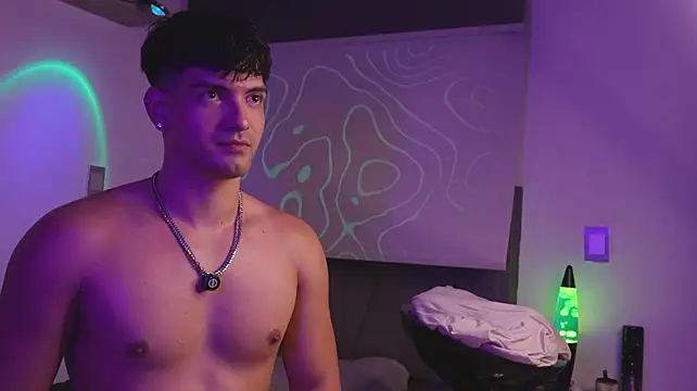 bbbeachboy Adlı Modelin Canlı XXX Sohbeti