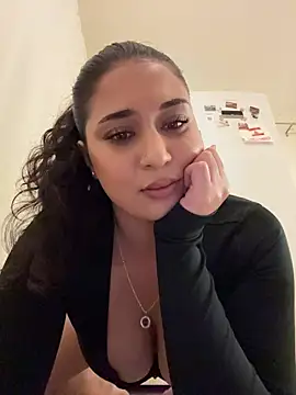 Yasmine-blue Chat XXX live
