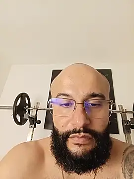 צ'אט XXX בשידור חי של Luke__09