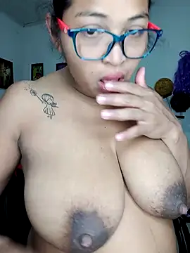 Pertunjukan Kamera Web chalohott