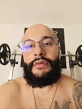 צ'אט XXX בשידור חי של Luke__09