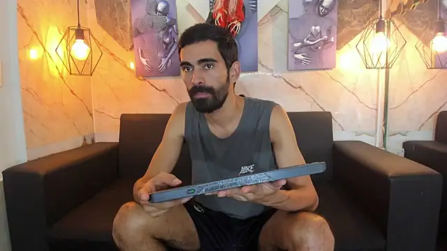 XXX chat uživo modela Andres_Bless