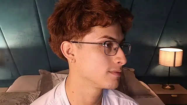 Chat XXX ao vivo de Aaron_Eze