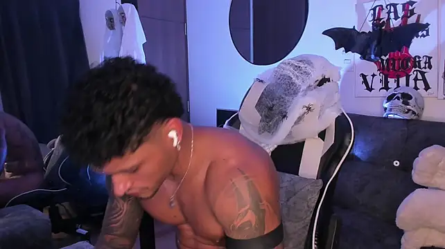 Chat XXX ao vivo de Alessandro_Vanni