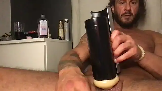 צ'אט XXX בשידור חי של Magic_Mike_666