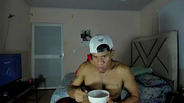 Felipe-ReyesF4 Live XXX-Chat