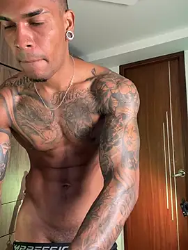 blackboy-strong Live XXX Chat