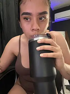 alhaana_'s Live XXX Chat