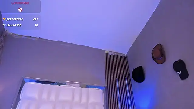 Niicky1_ élő XXX-chatje