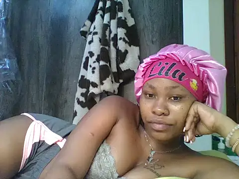 Chat +18 de Juicyy_afriq ao vivo