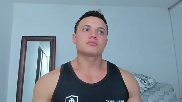 KingLevi01 – Naživo XXX chat