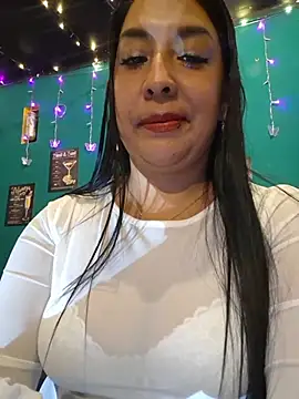 keny__a Adlı Modelin Canlı XXX Sohbeti