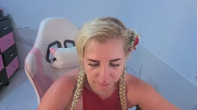 HannaBrave Adlı Modelin Canlı XXX Sohbeti