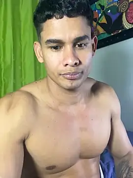 Chat +18 de Logan_strangee ao vivo