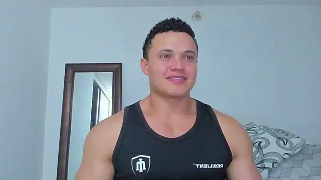 KingLevi01 Adlı Modelin Canlı XXX Sohbeti