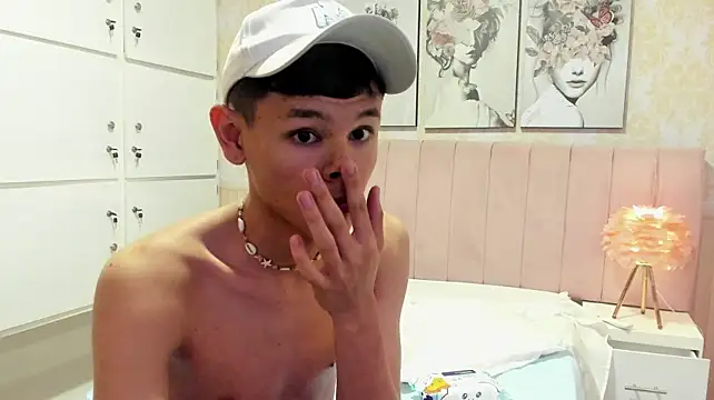 Tiger_skinny Chat XXX live