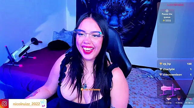 Nicolle_Ruizz's Live XXX Chat