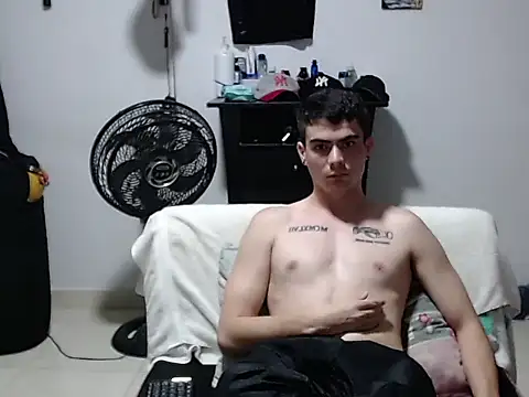 Zac_Efront Live XXX Chat