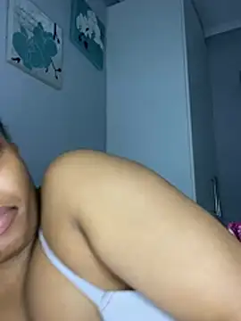 Živý XXX chat RainBougie